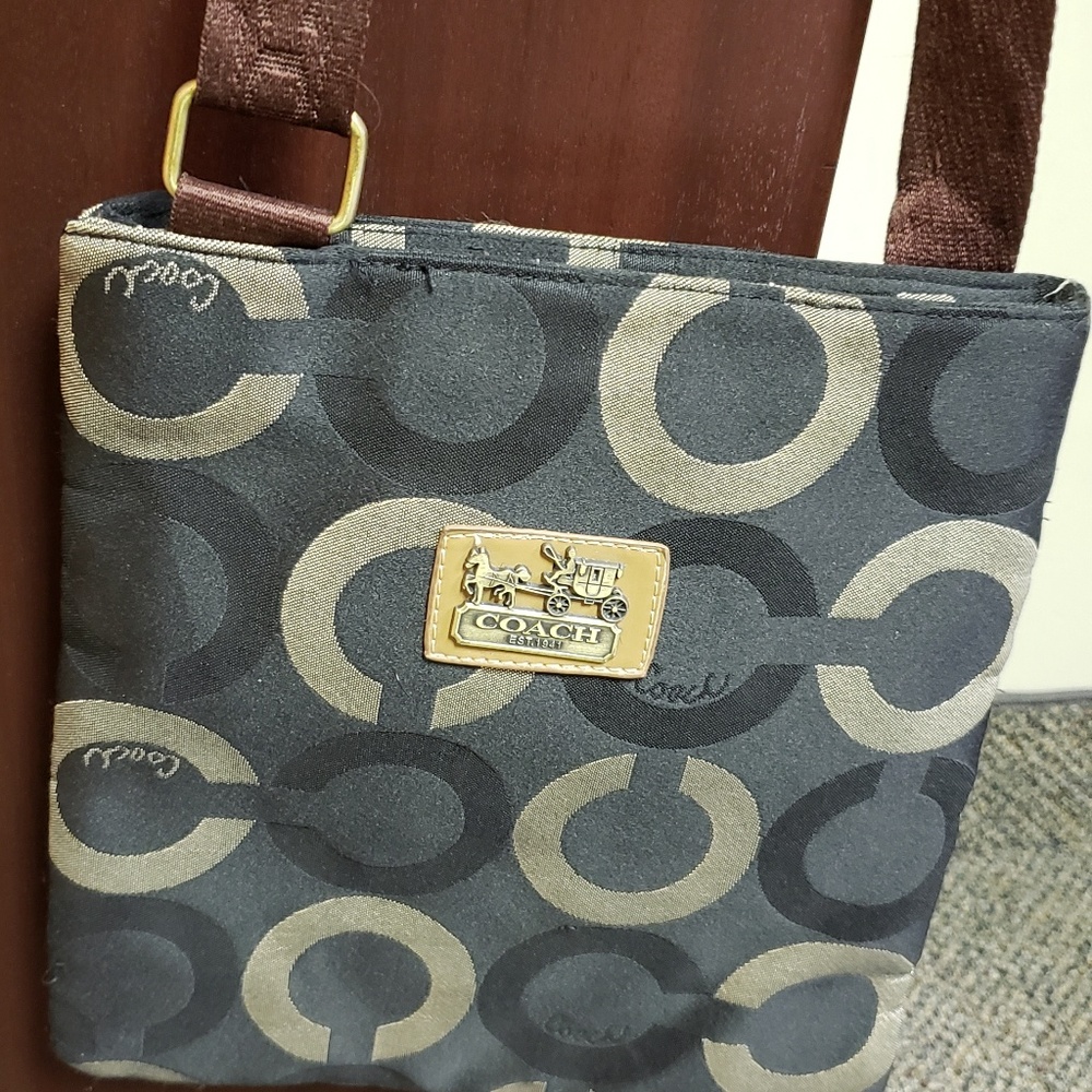 Coach crossover purse